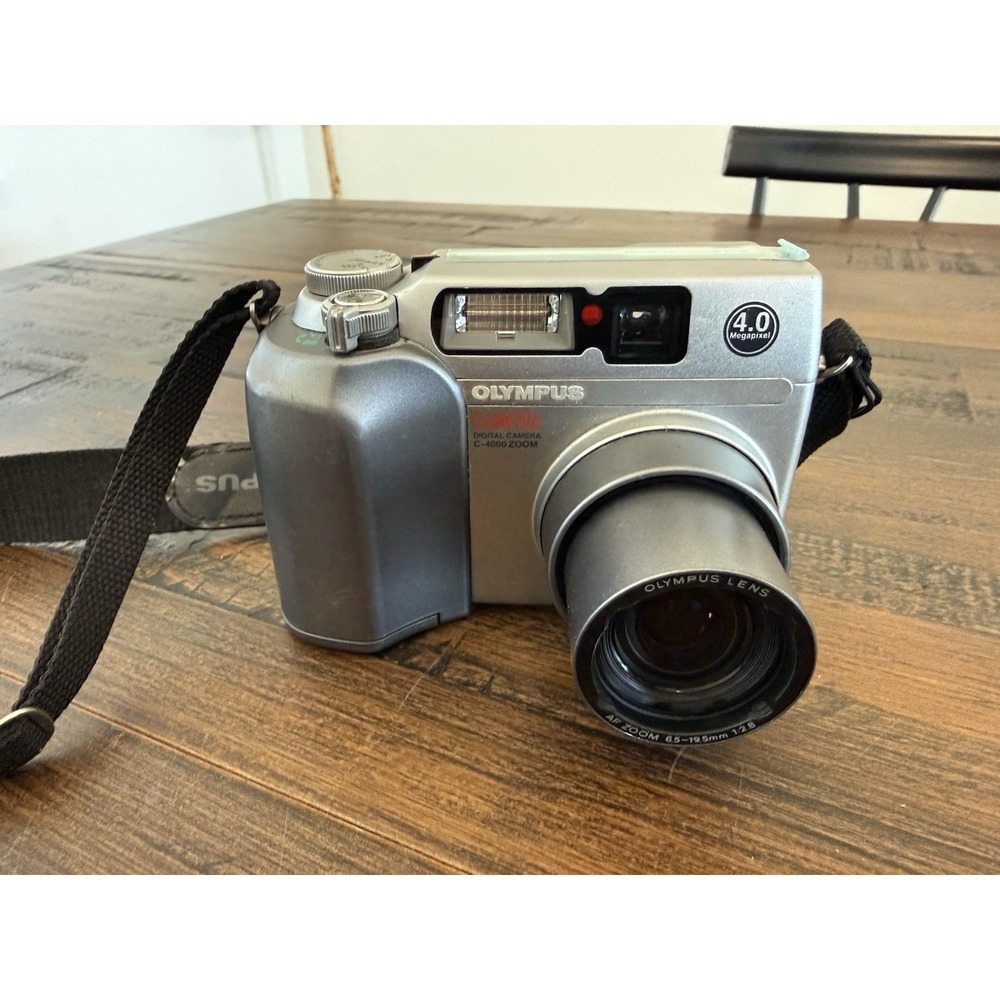 Olympus Camedia C-4000 Zoom 4MP Digital Camera with 3x Optical Zoom